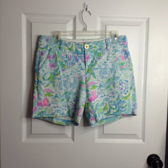 Lilly Pulitzer "6" Shorts, beachy, care-free, Trending, Floral pattern, Iconic - Picture 2 of 5